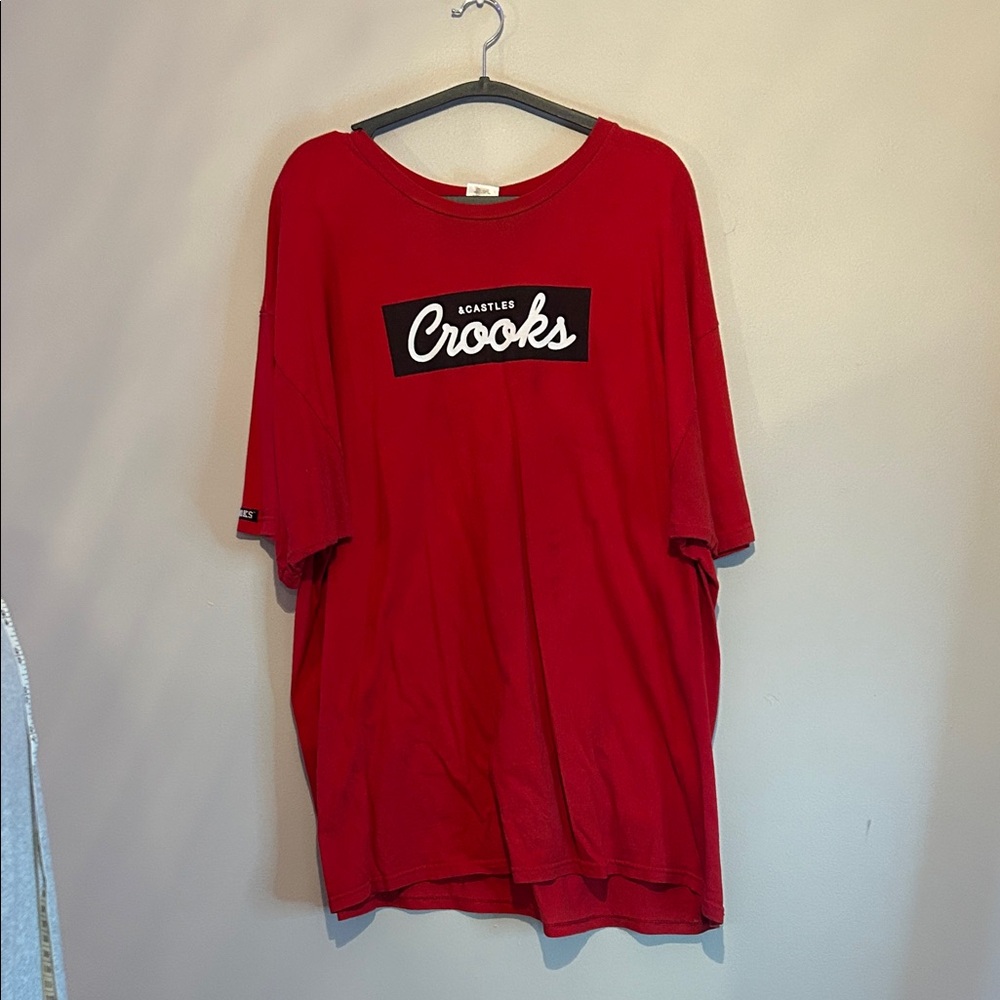 Red Men's Short Sleeve Tee